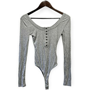 Lulus Women's Size XS Long Sleeve Boat Neck Button Ribbed Bodysuit Heather Grey
